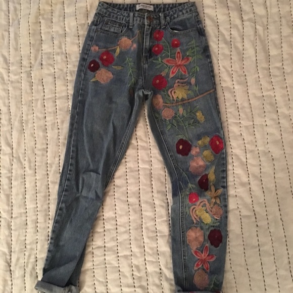 GLAMOURAS PETITE Floral Embroidered Jeans - Picture 2 of 5